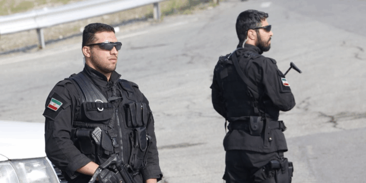 إيران تعلن اعتقـــــــال “19 شخصاً” على صلة بإسرائيل