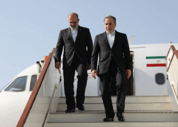 وفد تفاوض إيراني يصل سلطنة عُمان