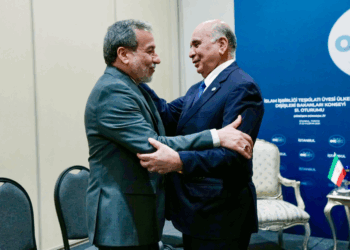 وزراء خارجية العراق وإيران يلتقون لاحتـــــواء التصعيد