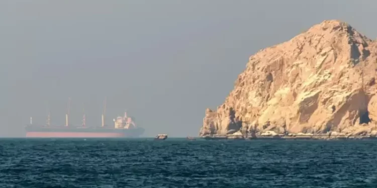 أميركا تحث الصين على ثني إيران عن إغلاق مضيق هرمز