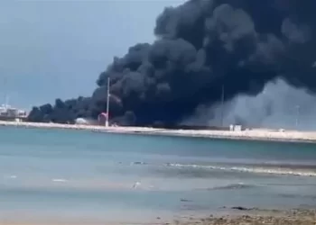 إيران.. قتلى وجرحى بحريق في مجمع للبتروكيماويات