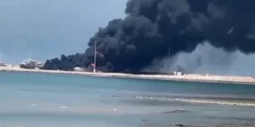 إيران.. قتلى وجرحى بحريق في مجمع للبتروكيماويات