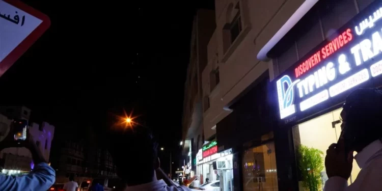 إيران تعلن قصف قاعدة العديد الأمريكية في قطر