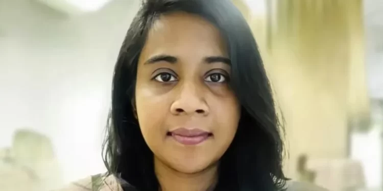 الهند.. مهندسة تهدد الهند بـ21 تفجيراً بسبب “زميل رفض حبها”,,, من بينها إسقاط الطائرة المنكوبة