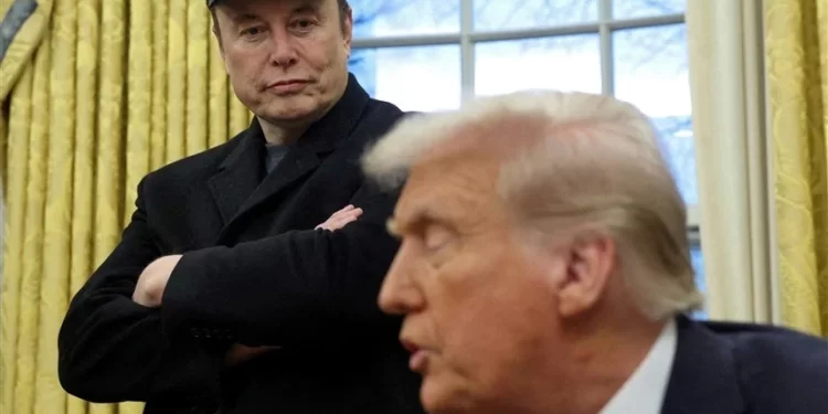 ماسك يطالب بإجهاض قانون “الإفلاس”