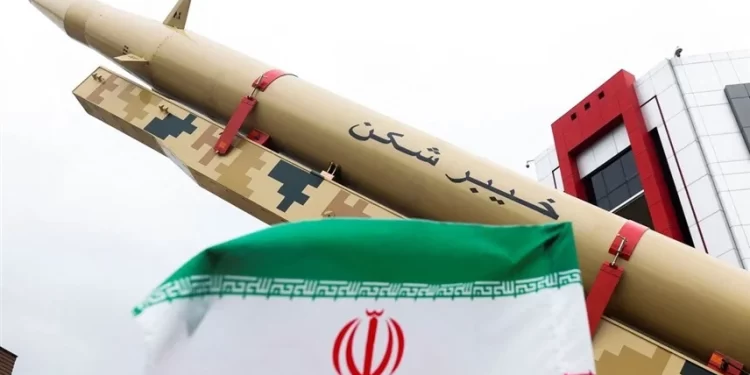 إيران تتحول من القنبلة النووية إلى المرونة التفاوضية