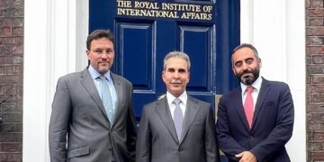 رئيس مجلس القضاء الاعلى يزور المعهد الملكي للشؤون الدولية