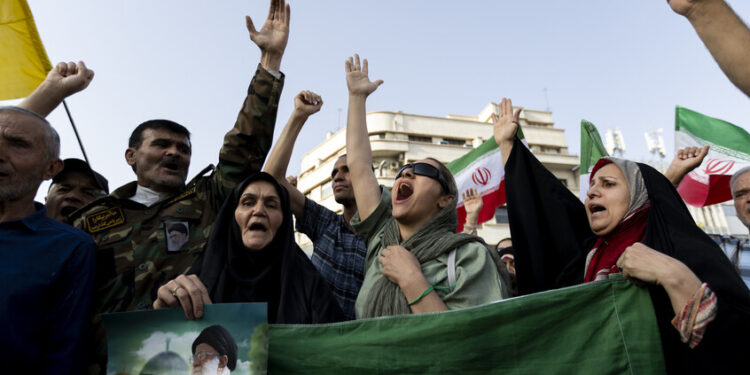 مسؤول إيراني.. الحرب قد تستمر عامين أو أكثر