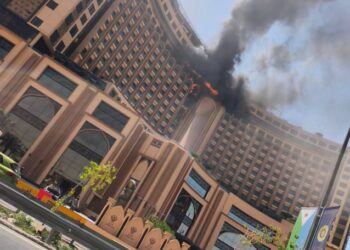 اندلاع حريق داخل فندق قلب العالم في بغداد