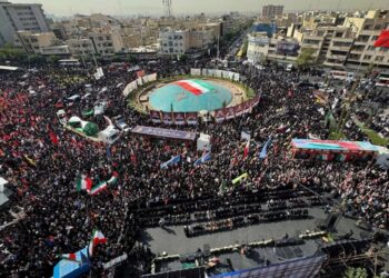 إيران.. التشييــــع الجماهيري الحاشد اليوم هو رد على الإرهاب