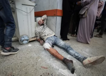 إسرائيل تقتـــل 23 شخص في غزة معظمهم قرب موقع توزيع مساعدات