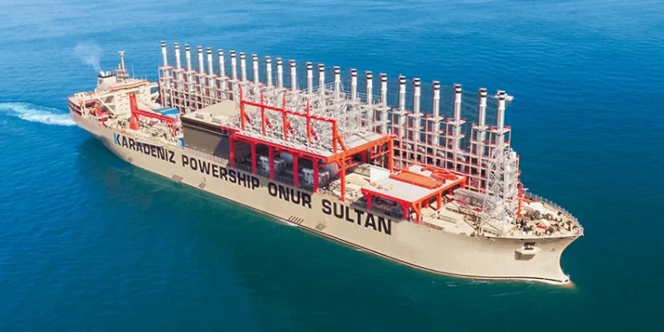 الحكومة العراقية تتعاقد على بواخر لتوليد الكهرباء خلال موسم الصيف