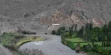 مئات الأمريكيين غادروا إيران في الأسبوع الماضي