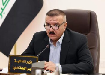 وزير الداخلية يناقش مع القيادات الامنية في النجف الخطة المعدة لشهر محرم