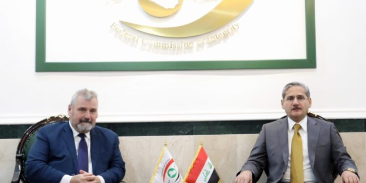 النزاهة والاتحاد الأوروبي يبحثان تعزيز التعاون في استرداد المتهمين والأموال المُهرَّبة