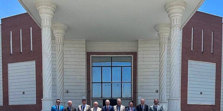 رئيس مجلس القضاء الاعلى يزور محكمة استئناف البصرة