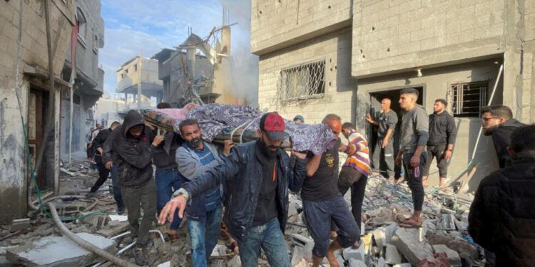 غزة.. 81 قتيلاً و422 جريحاً منذ فجر السبت