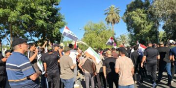 انطلاق مسيرة شعبية في بغداد تنديــــدا بالعدوان على إيران