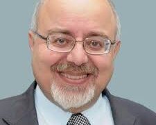الديمقراطية تعيد اكتشاف أهمية الخبز والمسكن والعيش الكريم!