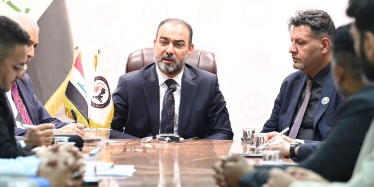 رئيس هيأة الإعلام والاتصالات يزور مكتب كربلاء ويشدد على جودة التغطية الإعلامية والاتصالية في المناسبات الدينية الكبرى