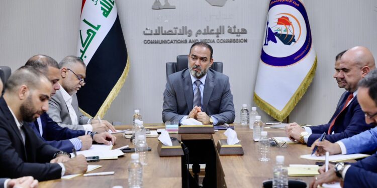 رئيس هيأة الإعلام والاتصالات يترأس اجتماعاً نوعياً حول التجوال الوطني وتفعيل الشركة الوطنية للنقال واتفاقية NDA