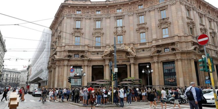 سلسلة متاجر إيطالية توقــــف بيع المنتجات الإسرائيلية