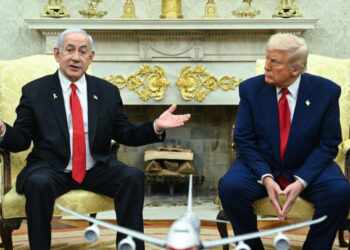 نتنياهو وترامب يركزان على الرهائن مع اســـتمرار الحملة العسكرية على غزة