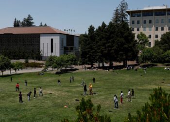جامعة كاليفورينا تواجه اتهاما بالتقاعس عن حماية طلابها اليهود