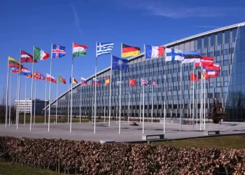 الاتحاد الأوروبي أمام تحدي بناء استراتيجية دفاعية جديدة