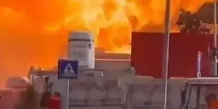 روما.. انفجار هائل بمحطة وقود يخلف عدداً من الإصابات