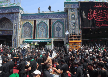 الاعلان عن دخول عشرات الآلاف من الزائرين العرب والأجانب الى العراق