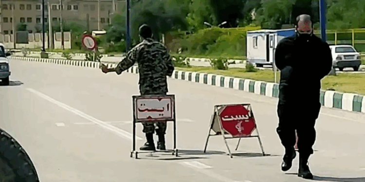 إيران.. هجوم مسلح يستهدف قاعدة للحرس الثوري