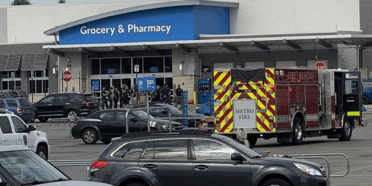 امريكا.. حادثة طعن دامية داخل متجر تسفر عن اصابة 11 شخصا