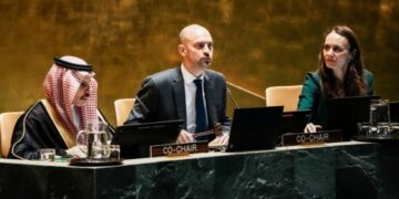 مؤتمر حل الدولتين يحدد 15 شهرا إطارا زمنيا لتحقيق دولة فلسطينية