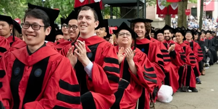 تصعيد جديد للتوترات بين (إدارة ترامب وجامعة هارفارد)