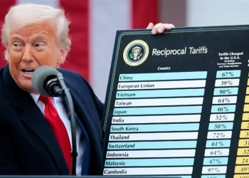 ترامب يفـــرض “رسوماً جديدة” على أوروبا والمكسيك
