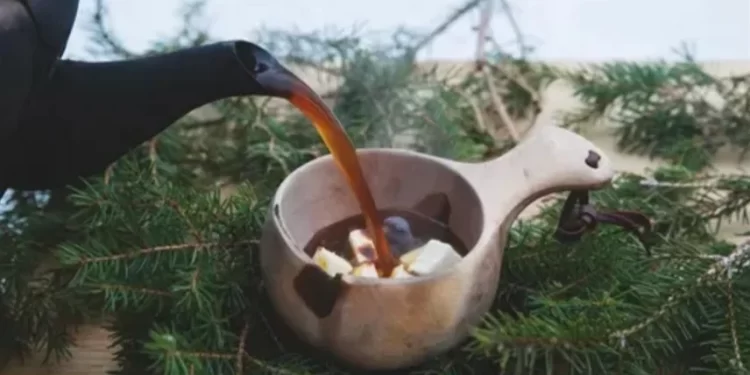 كافيوست.. مشروب يجمع (دفء القهوة وملوحة الجبن) في كوب واحد