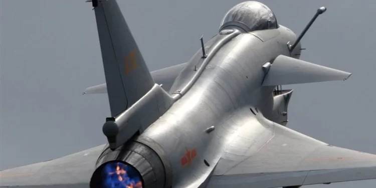 إيران تبتعد عن روسيا وتغازل الصين