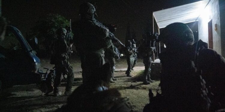 اسرائيل تعلن اعتقال خلية إيرانية في جنوب سوريا