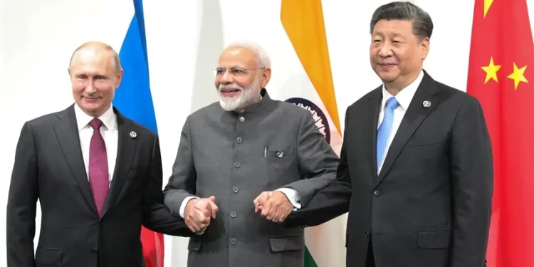 تحالف جديد يهـــدد الهيمنة الغربية,,, (روسيا والصين والهند)