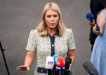 البيت الأبيض.. ترامب “فوجئ” بالغارات الإسرائيلية على سوريا