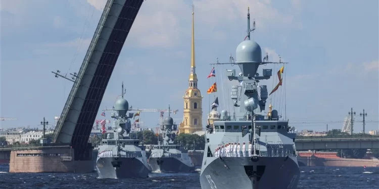 روسيا تبدأ مناورات بحرية كبرى