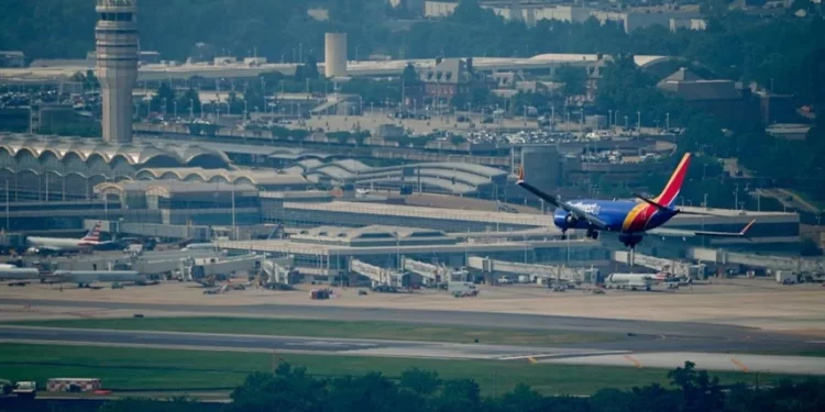 فقدان طائرة ركاب روسية على متنها 50 شخصاً