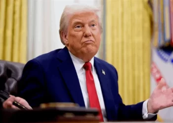 ترامب يلوح بقصف إيران مجدداً إذا عادت للتخصيب