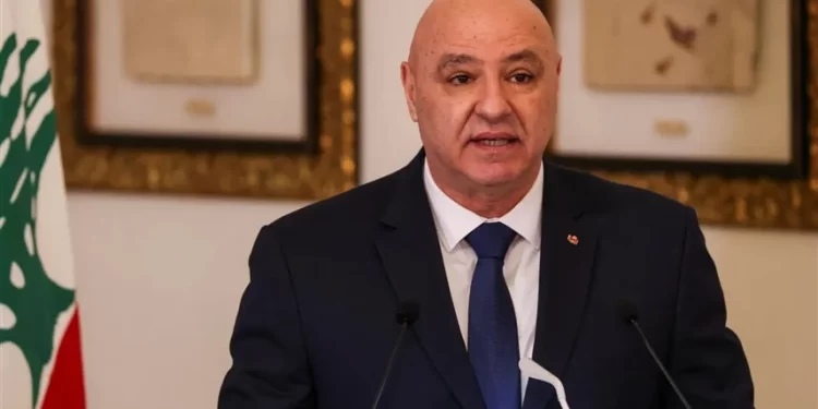 الرئيس اللبناني يحــــذر من “المتلاعبين بالوتر الطائفي”