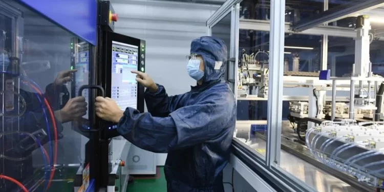 الصين “تقيــــد” شراء الأجهزة الطبية من شركات أوروبية