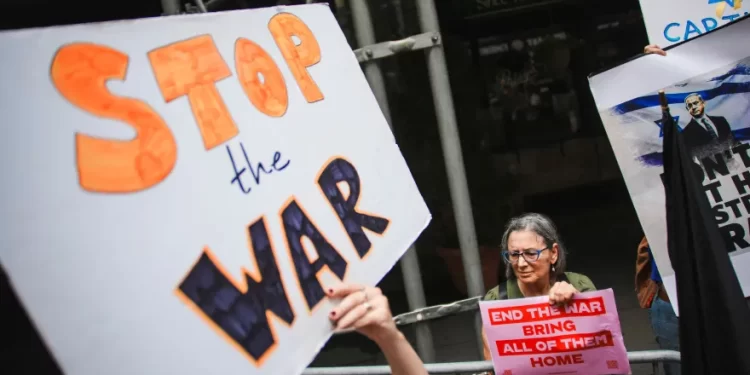 مسؤولون إسرائيليون: وقف إطلاق النار في غزة ممكن لكن التوصل إليه قد يستغرق وقتاً