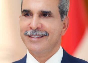 أمواج خور عبد الله بين قرارين متناقضين