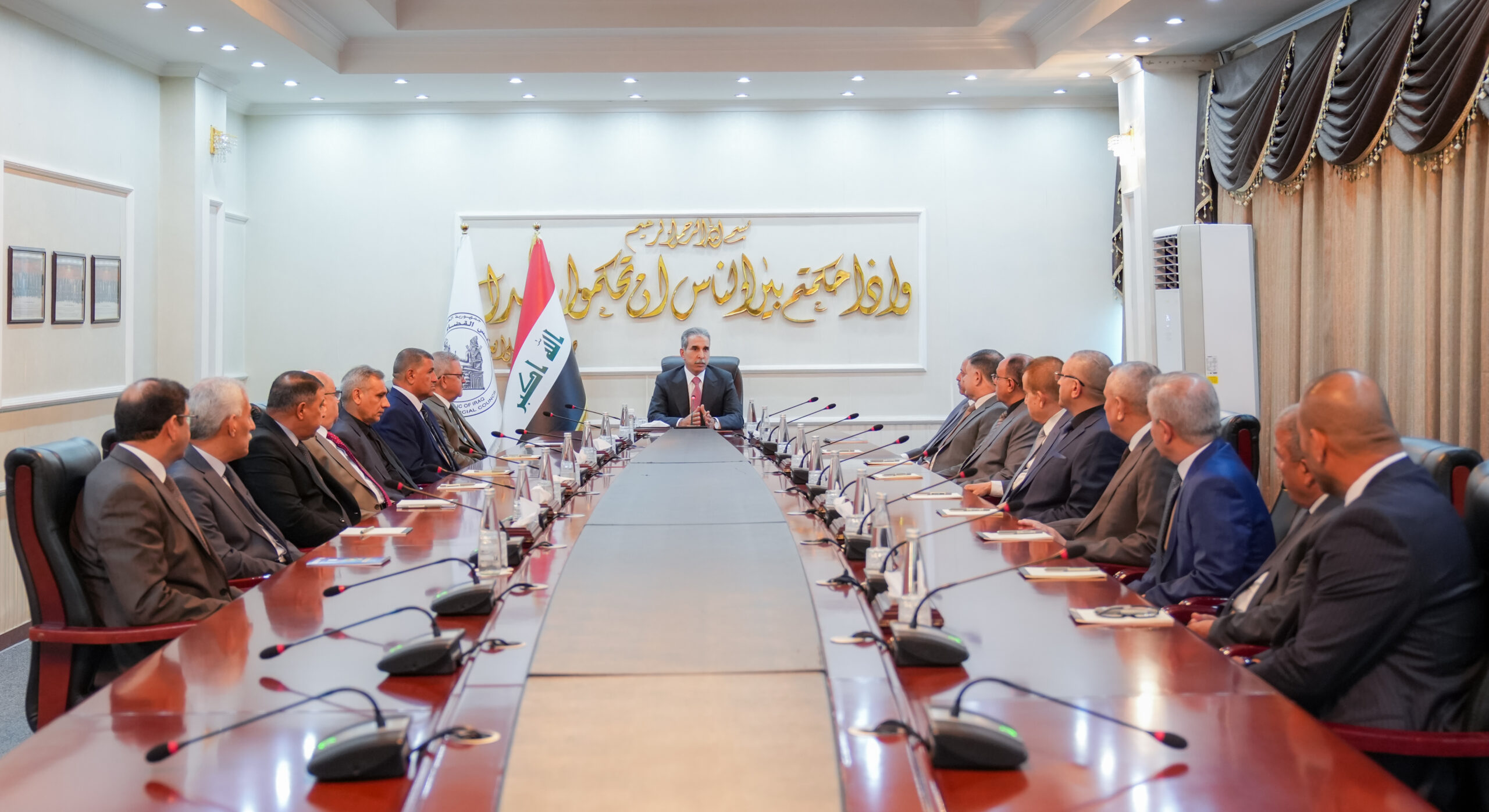 مجلس القضاء الأعلى يعقد اجتماعاً مشتركاً ويبارك تعيين القاضي منذر إبراهيم رئيساً للمحكمة الاتحادية العليا