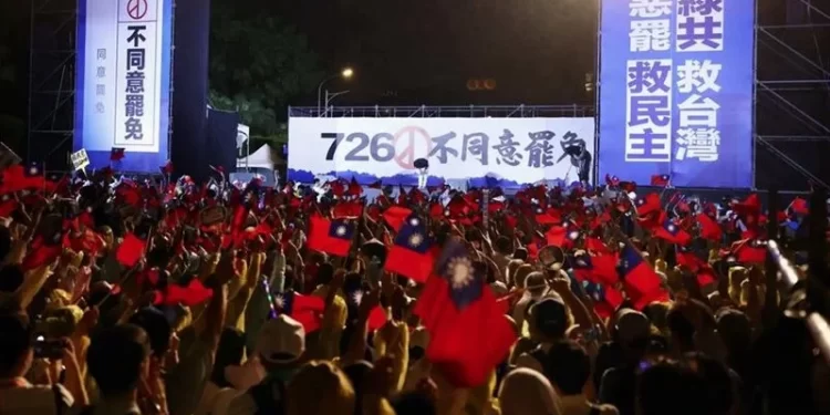 تايوان.. تصويت تاريخي لعزل خُمس أعضاء البرلمان,,, موجه إلى الصين